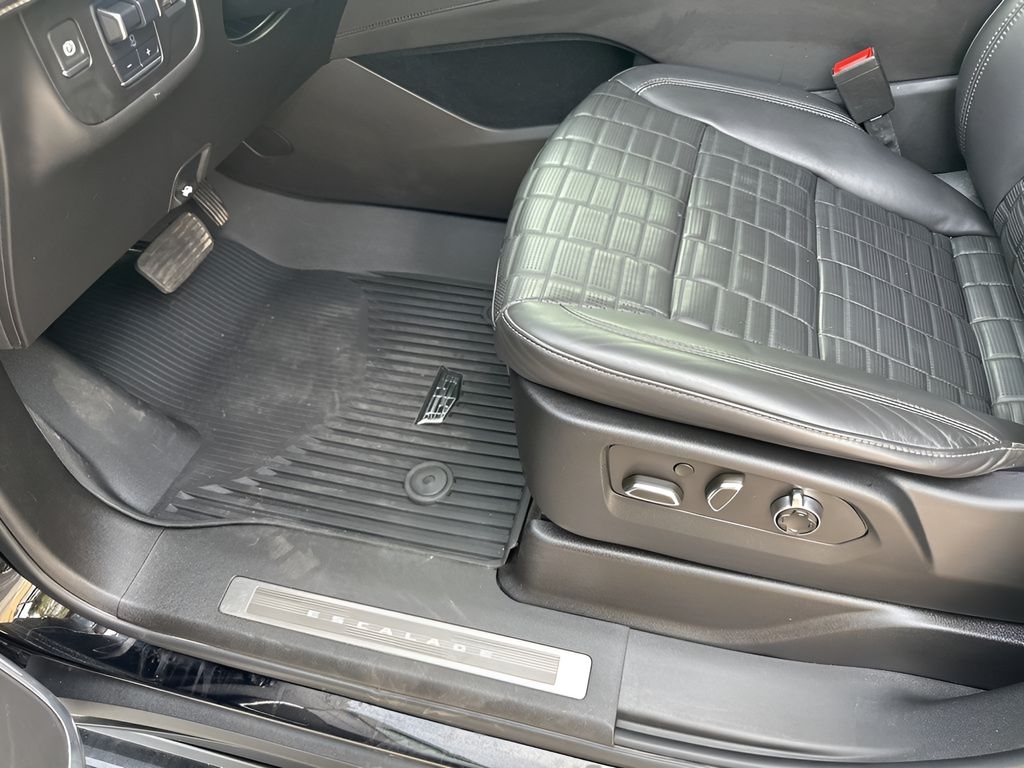 Used Car 2022 Cadillac Escalade  Sport Platinum For Sale Under $70,000 In Austin, Texas