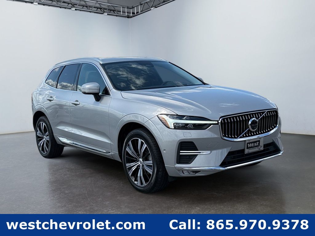 Silver 2022 Volvo XC60 SUV / Crossover All-Wheel Drive Automatic