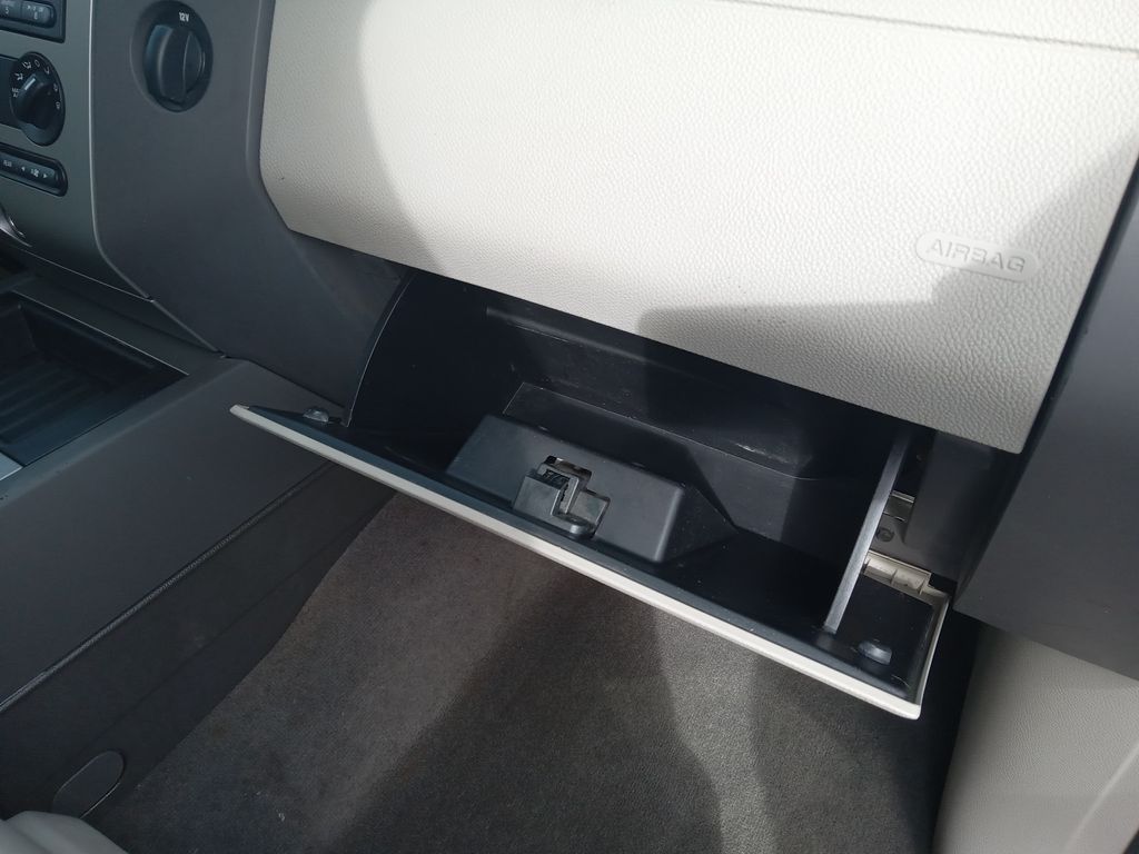 2014 Ingot Silver Metallic Ford Expedition XLT 4X4 SUV