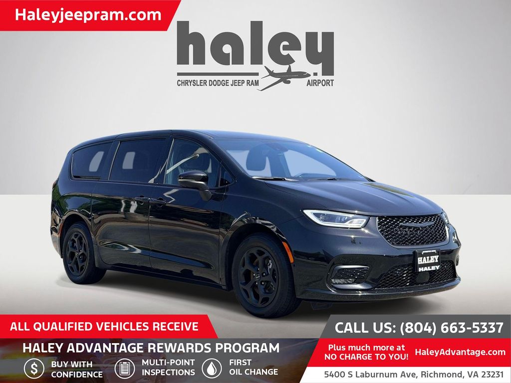 Brilliant Black Crystal Pearlcoat 2023 Chrysler Pacifica Hybrid Touring L FWD Minivan Front-Wheel Drive Continuously Variable Transmission
