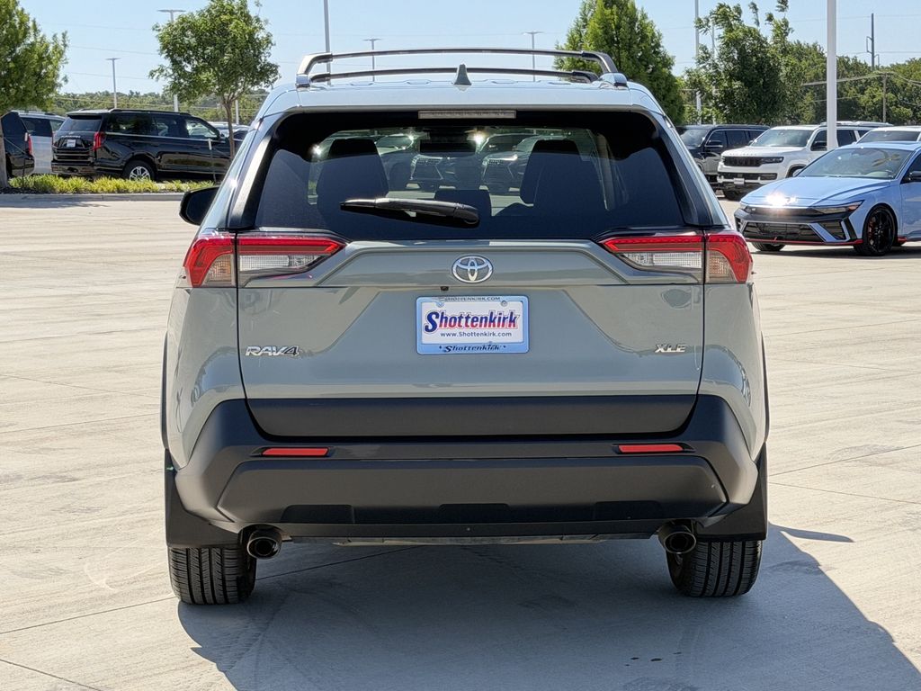 Used 2021 Toyota RAV4 SUV