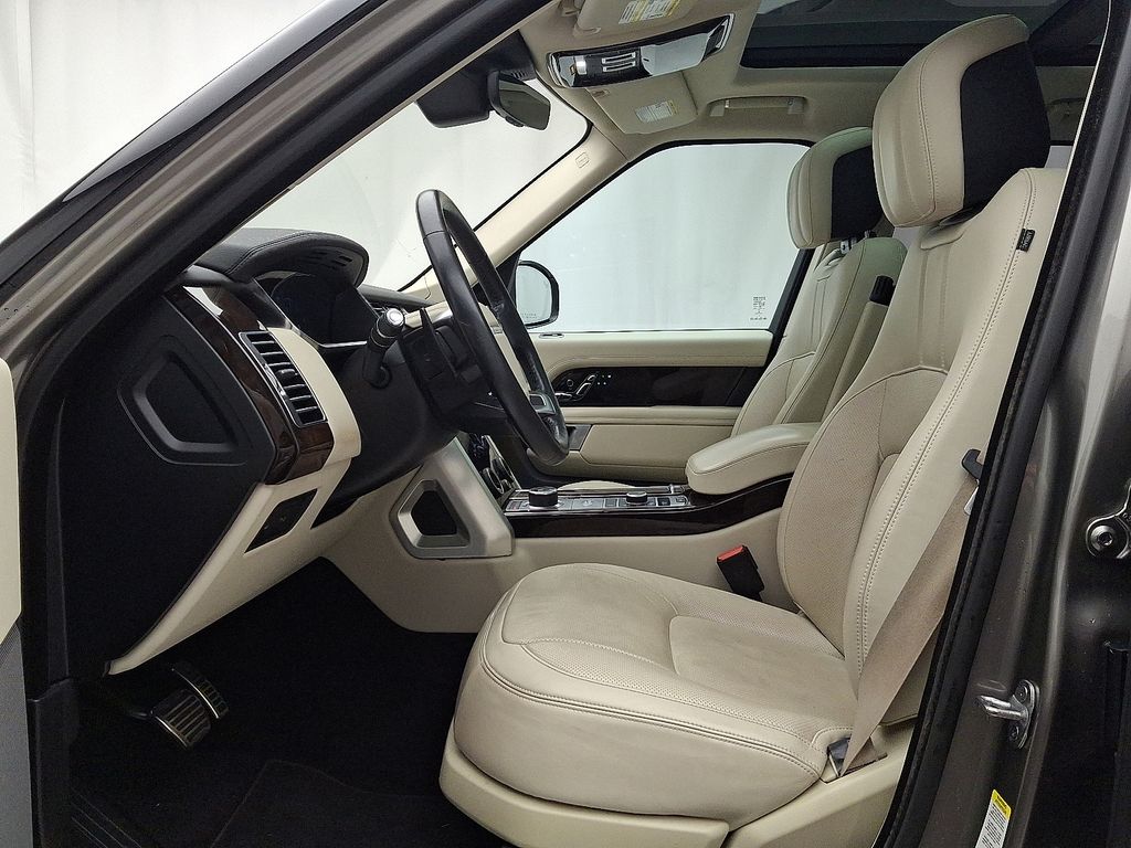 Thumbnail: 2022 Land Rover Range Rover - 14