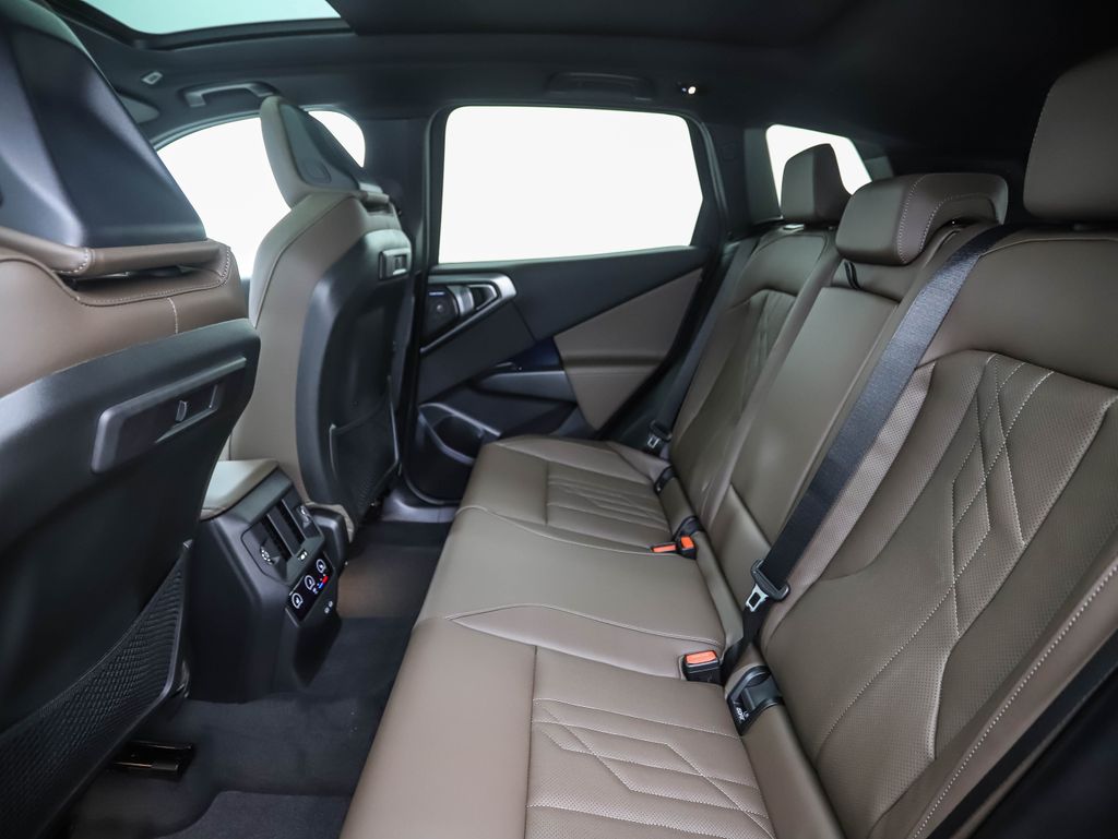 Thumbnail: 2026 BMW X3 - 23