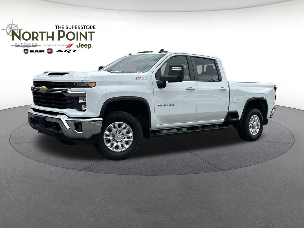 Summit White 2025 Chevrolet Silverado 2500HD Pickup Truck Four-Wheel Drive Automatic