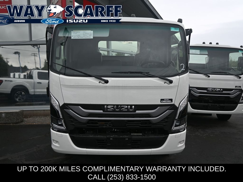 2025 Isuzu NPR XD 