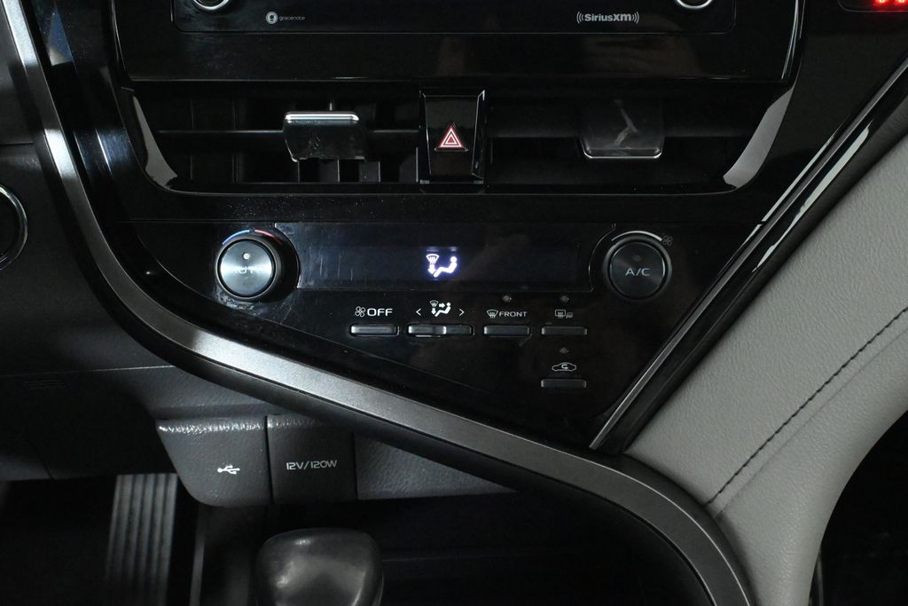 Thumbnail: 2021 Toyota Camry - 24