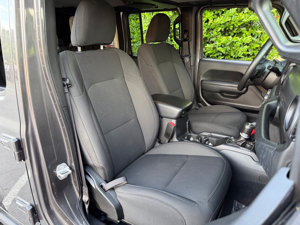 2023 Jeep Wrangler #37