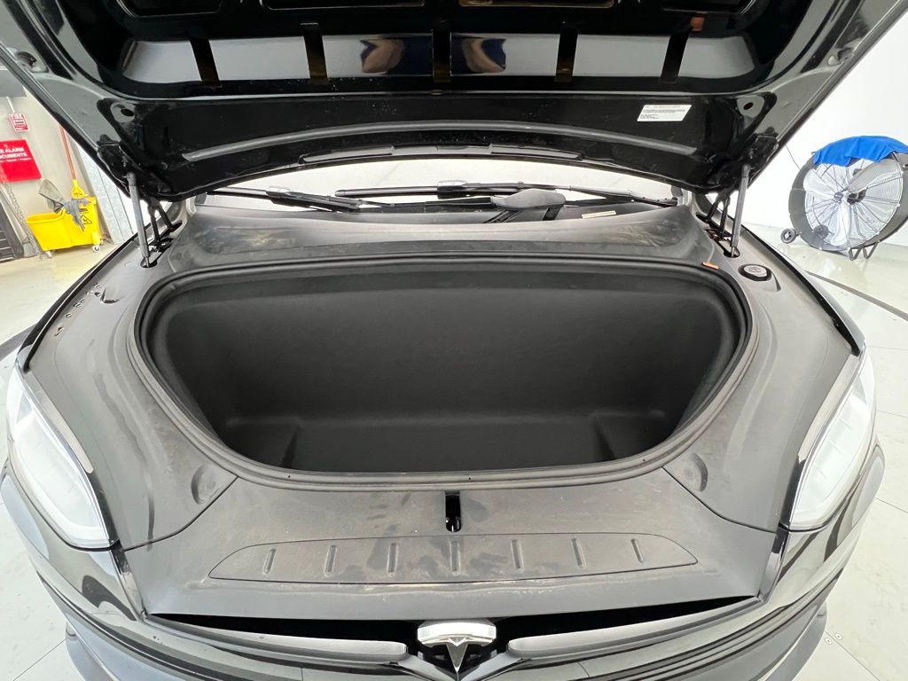 Thumbnail: 2023 Tesla Model X - 6