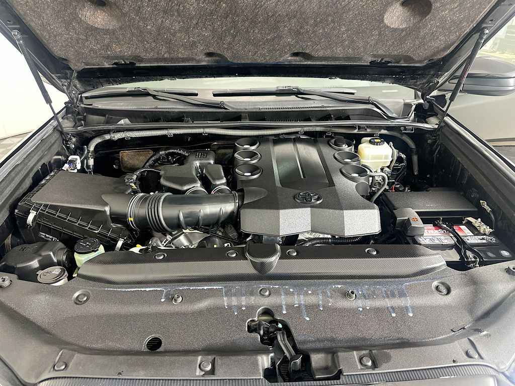 Thumbnail: 2019 Toyota 4Runner - 30