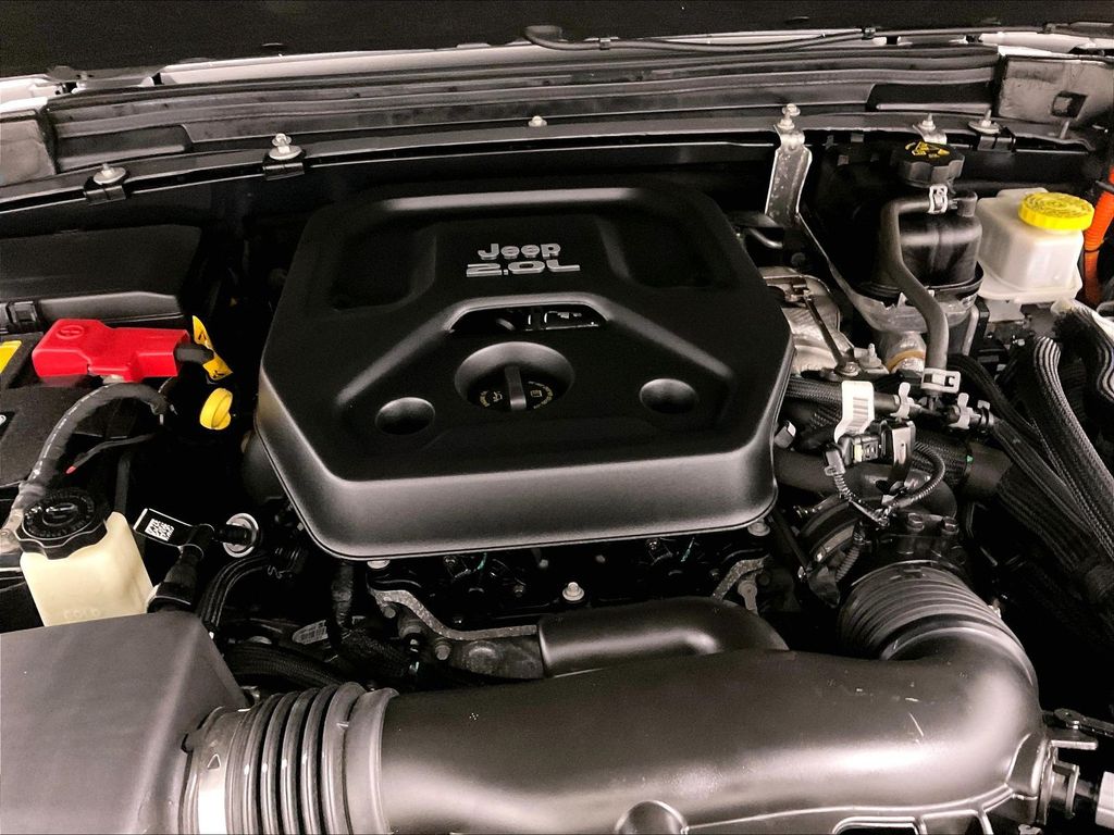 2023 Jeep Wrangler — photo 34
