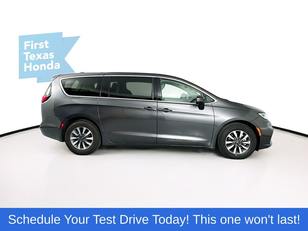 Used Car 2023 Chrysler Pacifica Hybrid  Touring L For Sale Under $25,000 In Austin, Texas