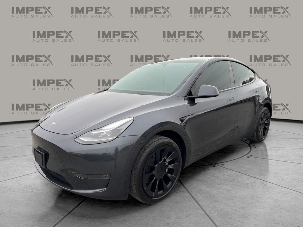 2024 Tesla Model Y Long Range's photo