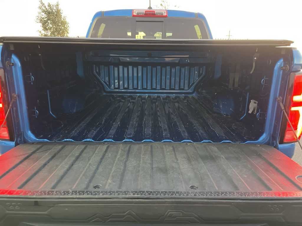 Thumbnail: 2023 Chevrolet Colorado - 9