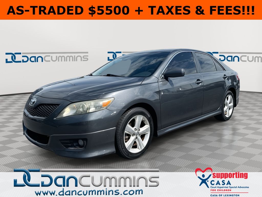 Magnetic Gray Metallic 2011 Toyota Camry SE Sedan Front-Wheel Drive 6-Speed Automatic Overdrive