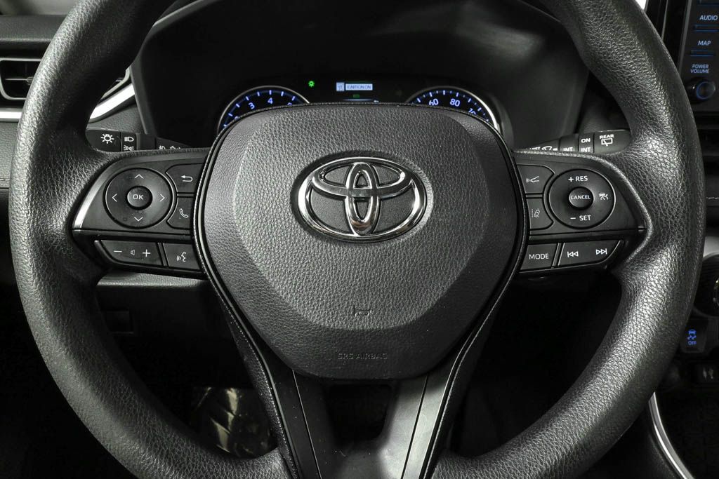 2019 Toyota RAV4 XLE 10