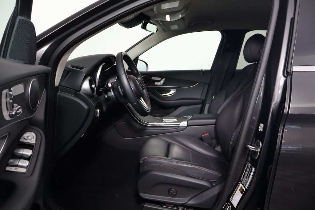 Thumbnail: 2022 Mercedes-Benz GLC - 10