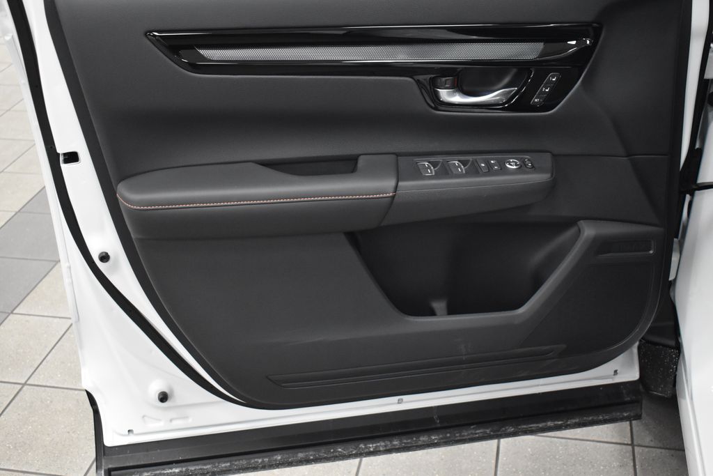2025 Honda CR-V Sport Touring 8
