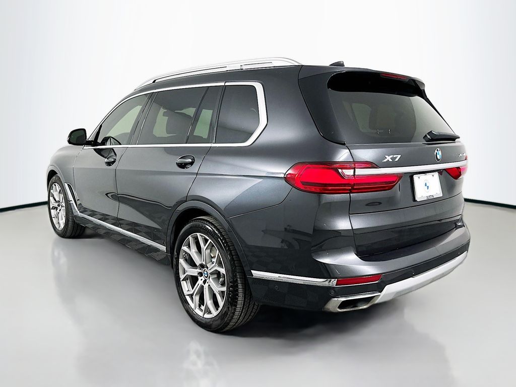 Thumbnail: 2021 BMW X7 - 7