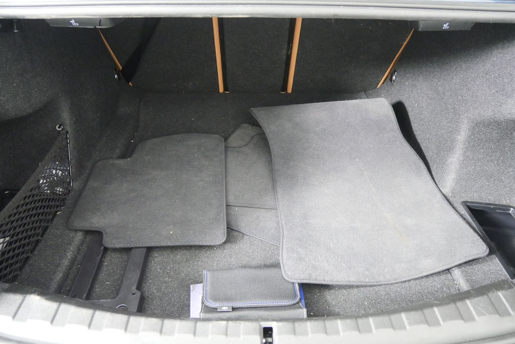 Thumbnail: 2025 BMW 3 Series - 17