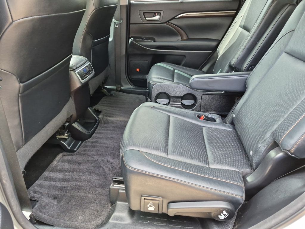 Used Car 2014 Toyota Highlander  Limited For Sale Under $20,000 In Austin, Texas