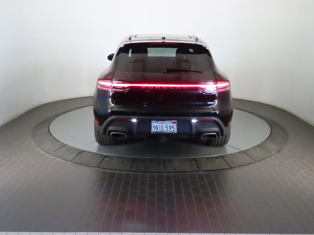 Thumbnail: 2024 Porsche Macan - 6