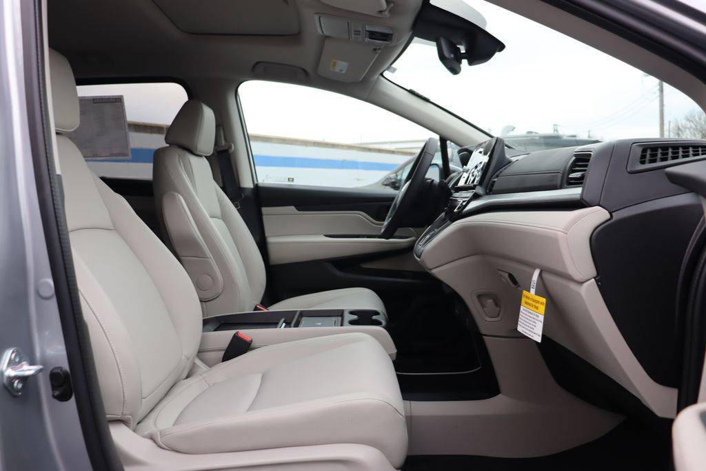 Thumbnail: 2026 Honda Odyssey - 21