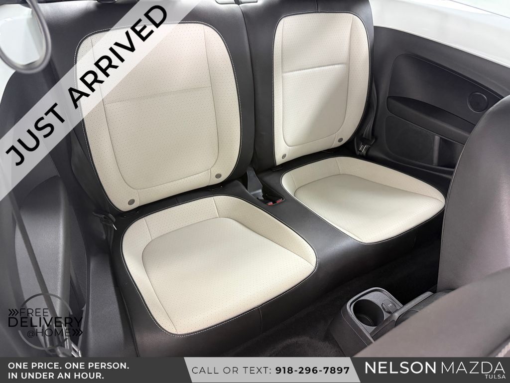 Used 2019 White Volkswagen 2.0T SE image 40