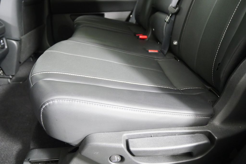 Thumbnail: 2022 INFINITI QX60 - 16