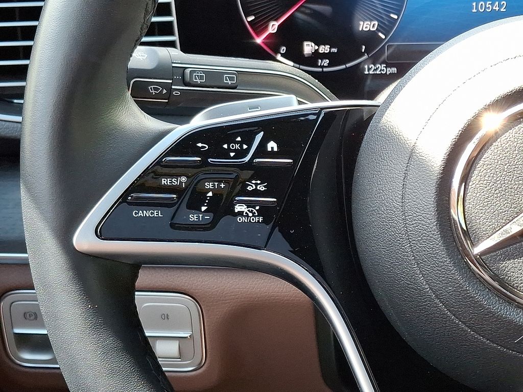 Thumbnail: 2025 Mercedes-Benz GLE - 22