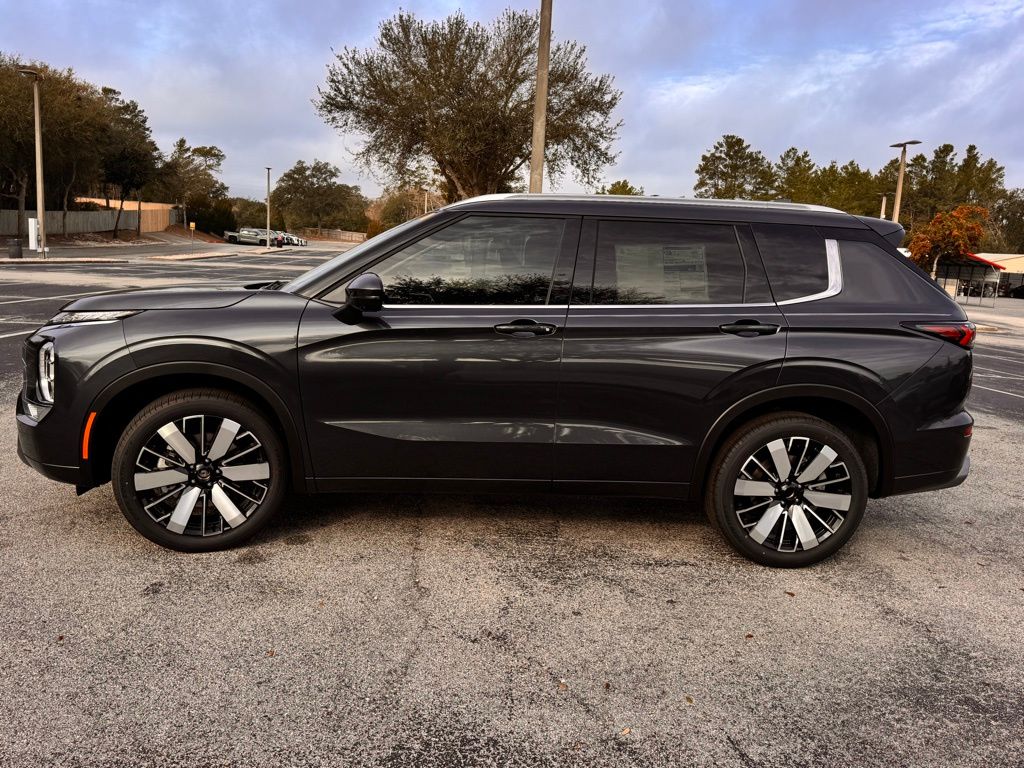 New 2026 Mitsubishi Outlander SUV