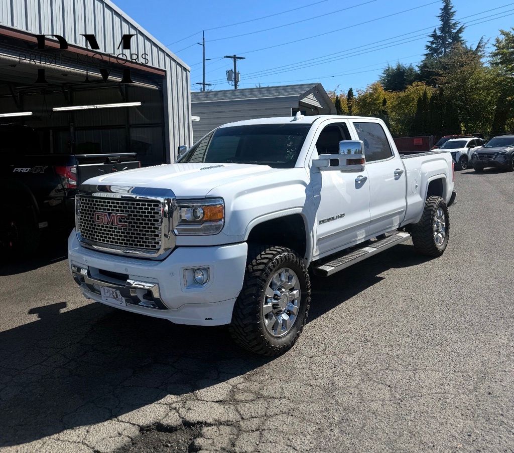 Summit White 2016 GMC Sierra 2500HD Pickup Truck Four-Wheel Drive 6-Speed Automatic