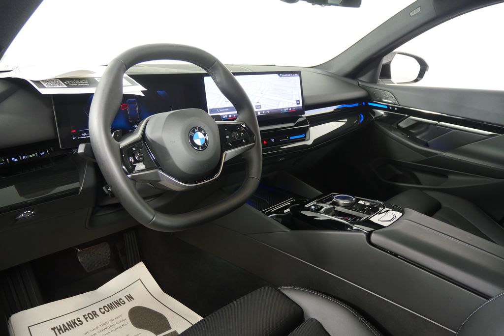 2025 BMW 5 Series 530i 13