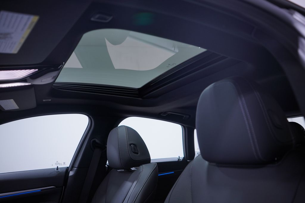 Thumbnail: 2026 BMW 4 Series - 8