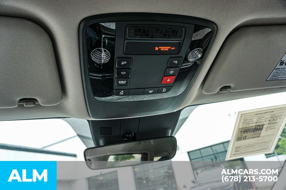 Used 2025 White Kia LXS image 39