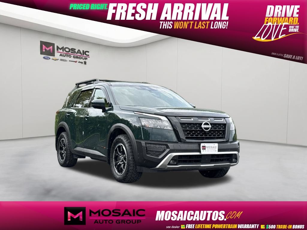 Black (Obsidian Green Pearl) 2025 Nissan Pathfinder SUV / Crossover All-Wheel Drive 9-Speed Automatic