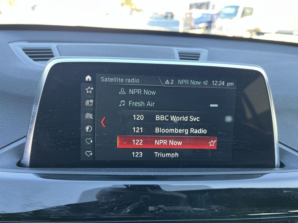 Thumbnail: 2018 BMW X1 - 16