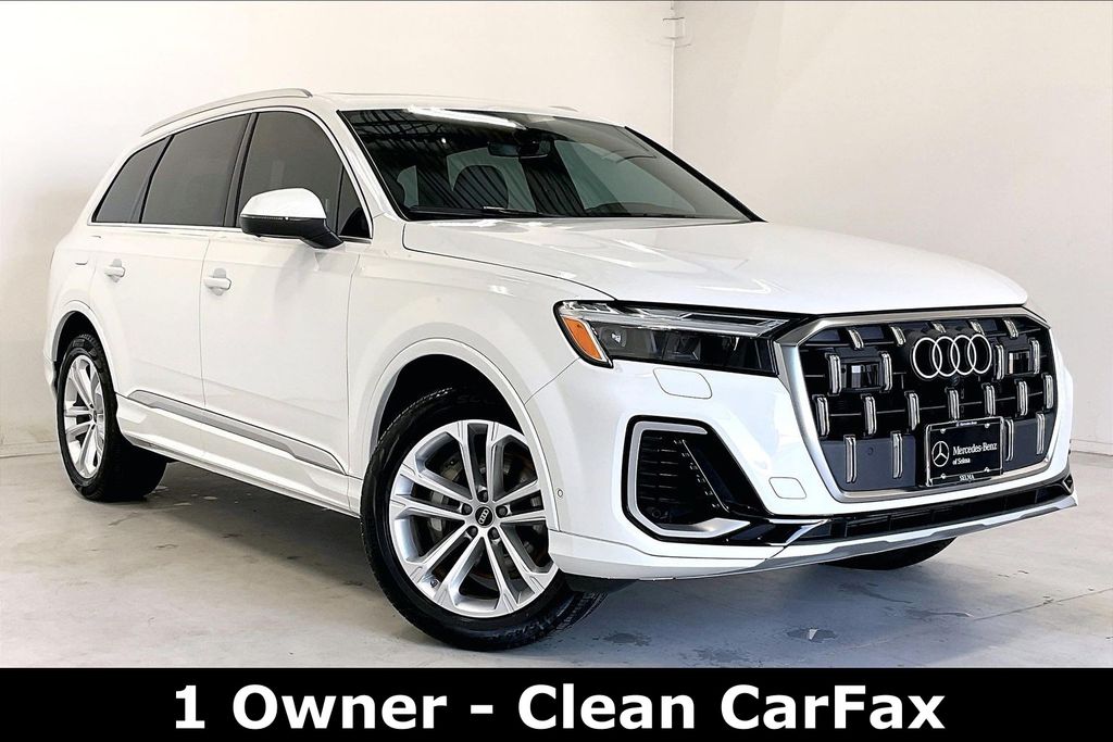 2025 Audi Q7 quattro Premium 45 TFSI
