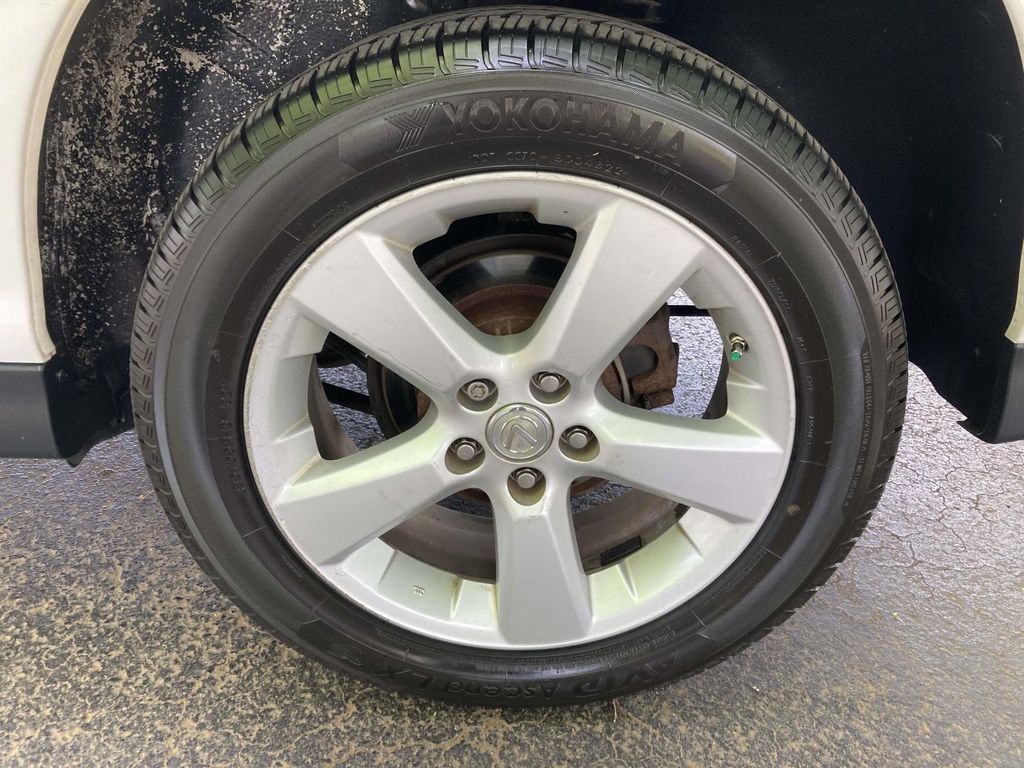 Used 2007  Lexus 350 image 7