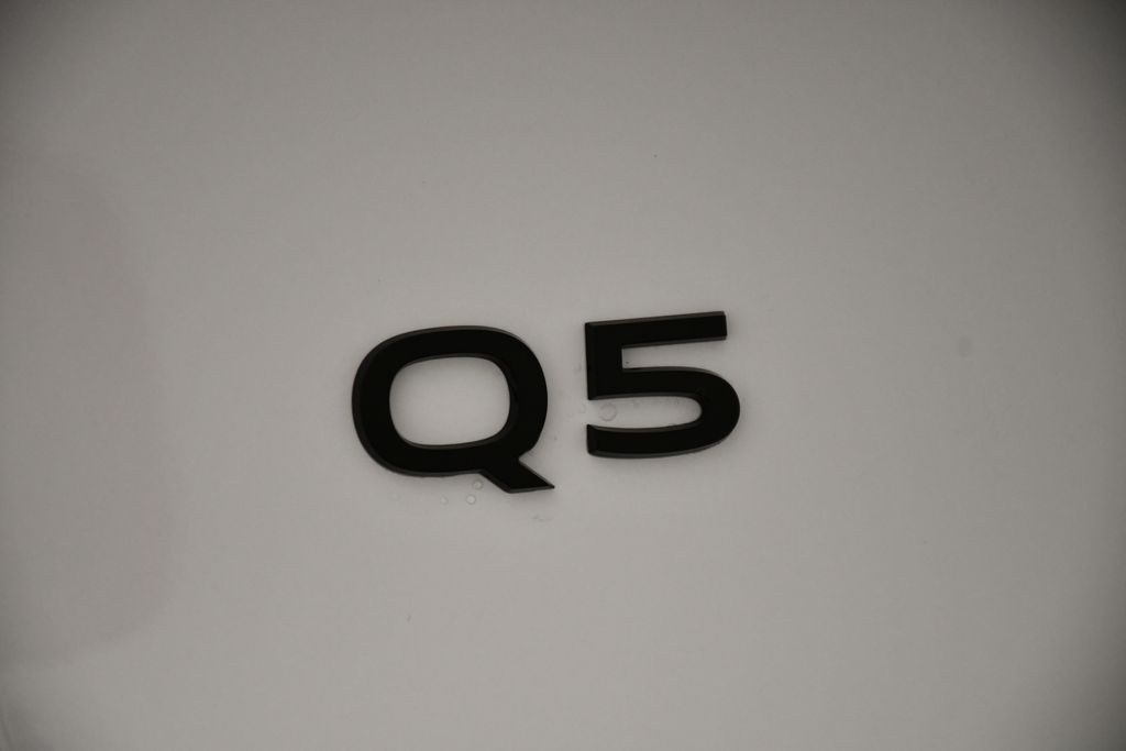 Thumbnail: 2025 Audi Q5 - 9