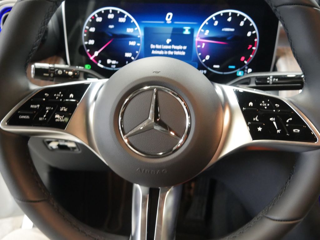 Thumbnail: 2026 Mercedes-Benz GLC - 31