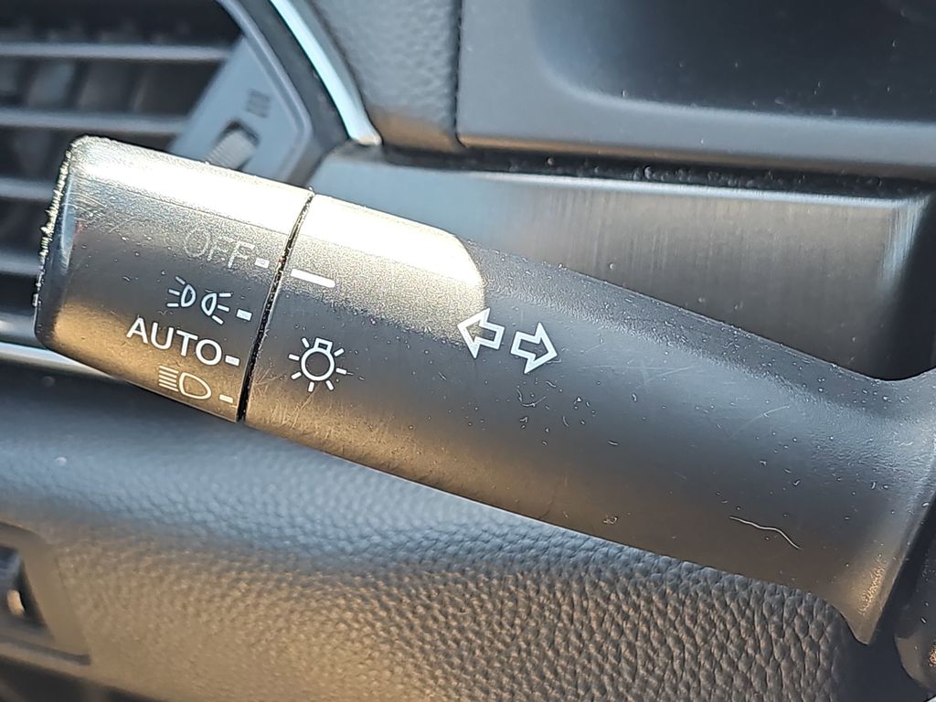 Used 2020 Gray Honda LX image 27