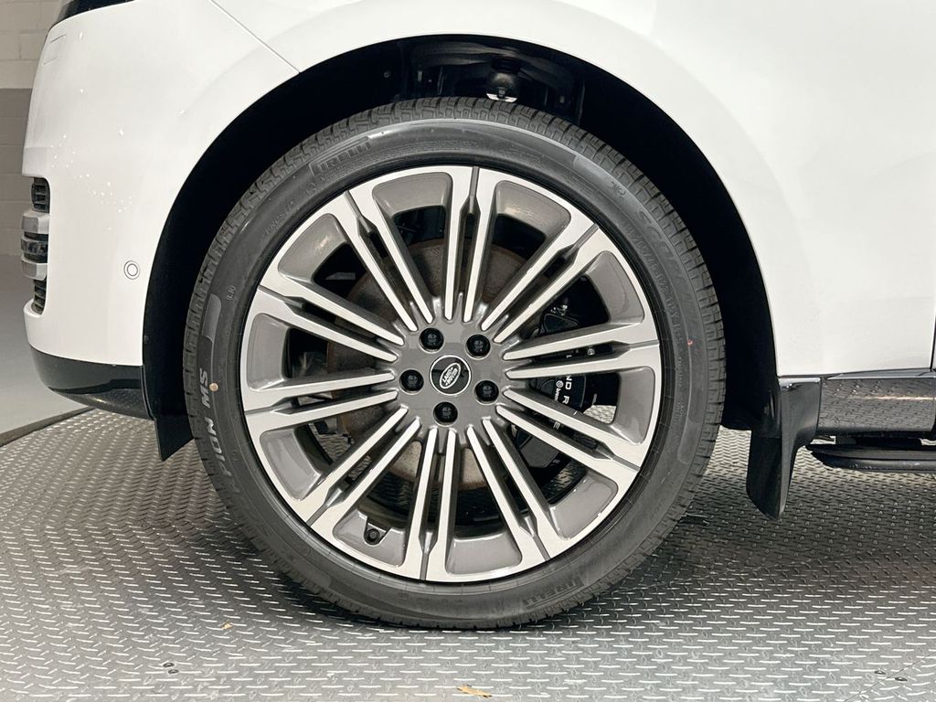 2025 Land Rover Range Rover Autobiography 5
