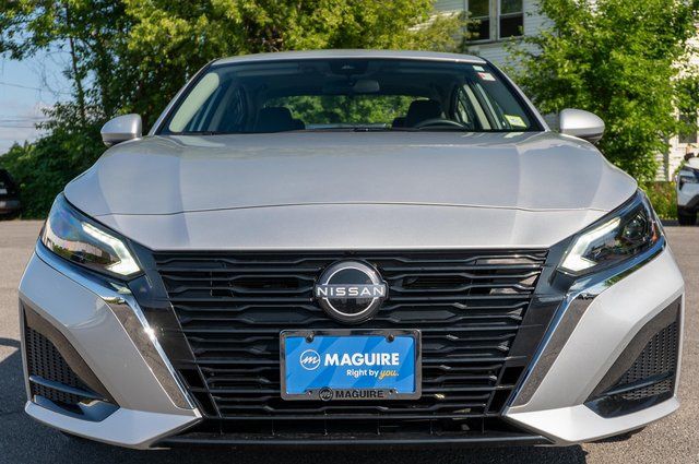 2025 Nissan Altima 2.5 SL Silver at Rafferty Subaru