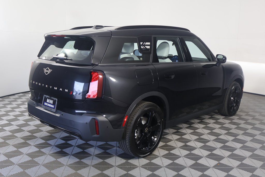 Thumbnail: 2025 MINI Cooper Countryman - 2