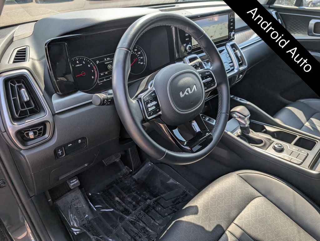 2022 Kia Sorento S photo 5