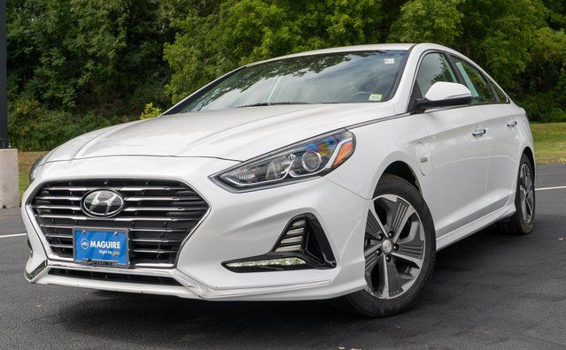 Hyper White 2019 Hyundai Sonata Plug-In Hybrid Sedan Front-Wheel Drive 6-Speed Automatic