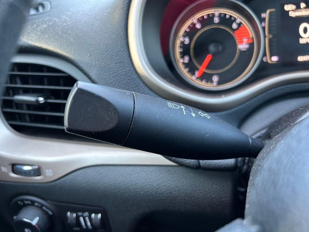 Thumbnail: 2018 Jeep Cherokee - 20