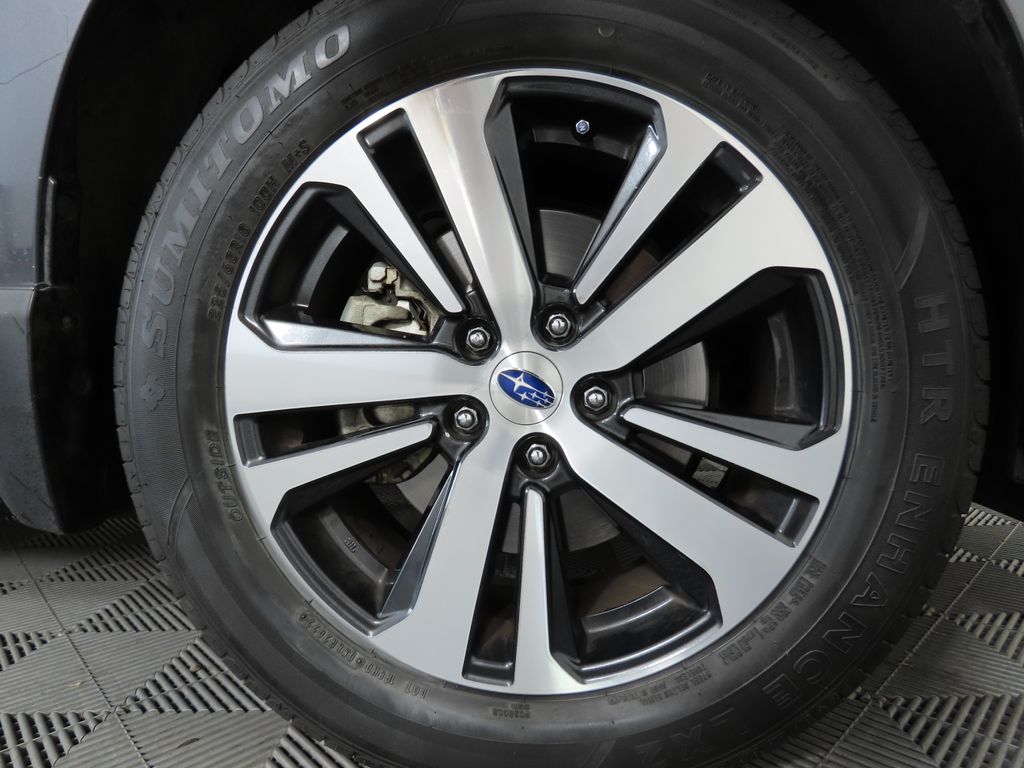 2019 Subaru Outback 3.6R Limited 32