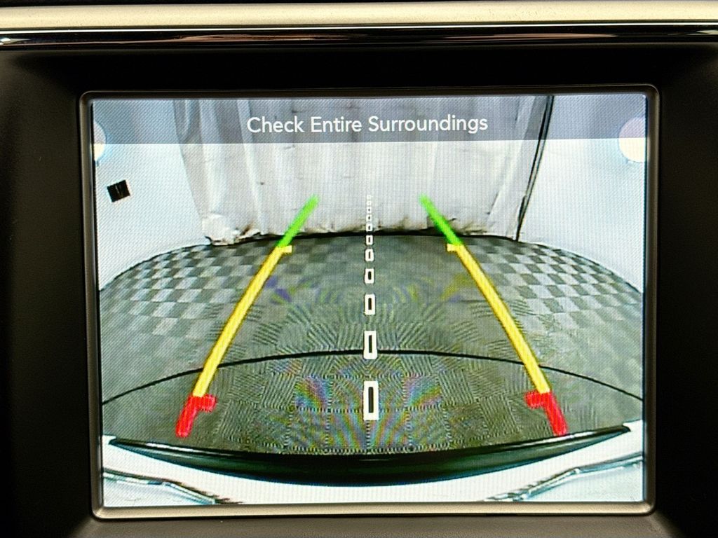 Thumbnail: 2017 Jeep Grand Cherokee - 14