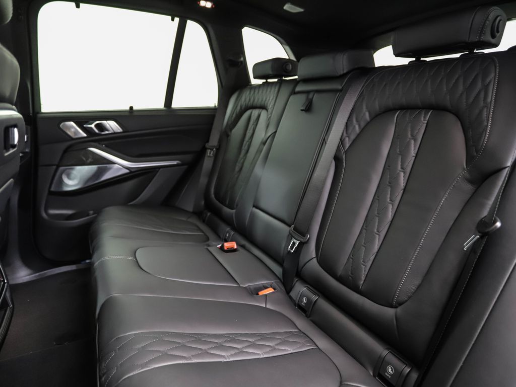 Thumbnail: 2026 BMW X5 - 22